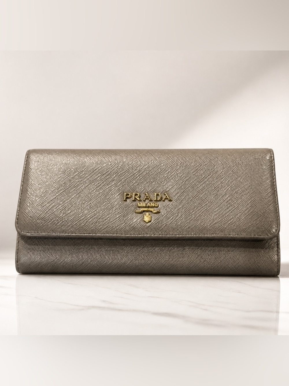 Authenticated Prada Beige Saffiano Lux Wallet ($1,190) 🌟professionally cleaned 🌟